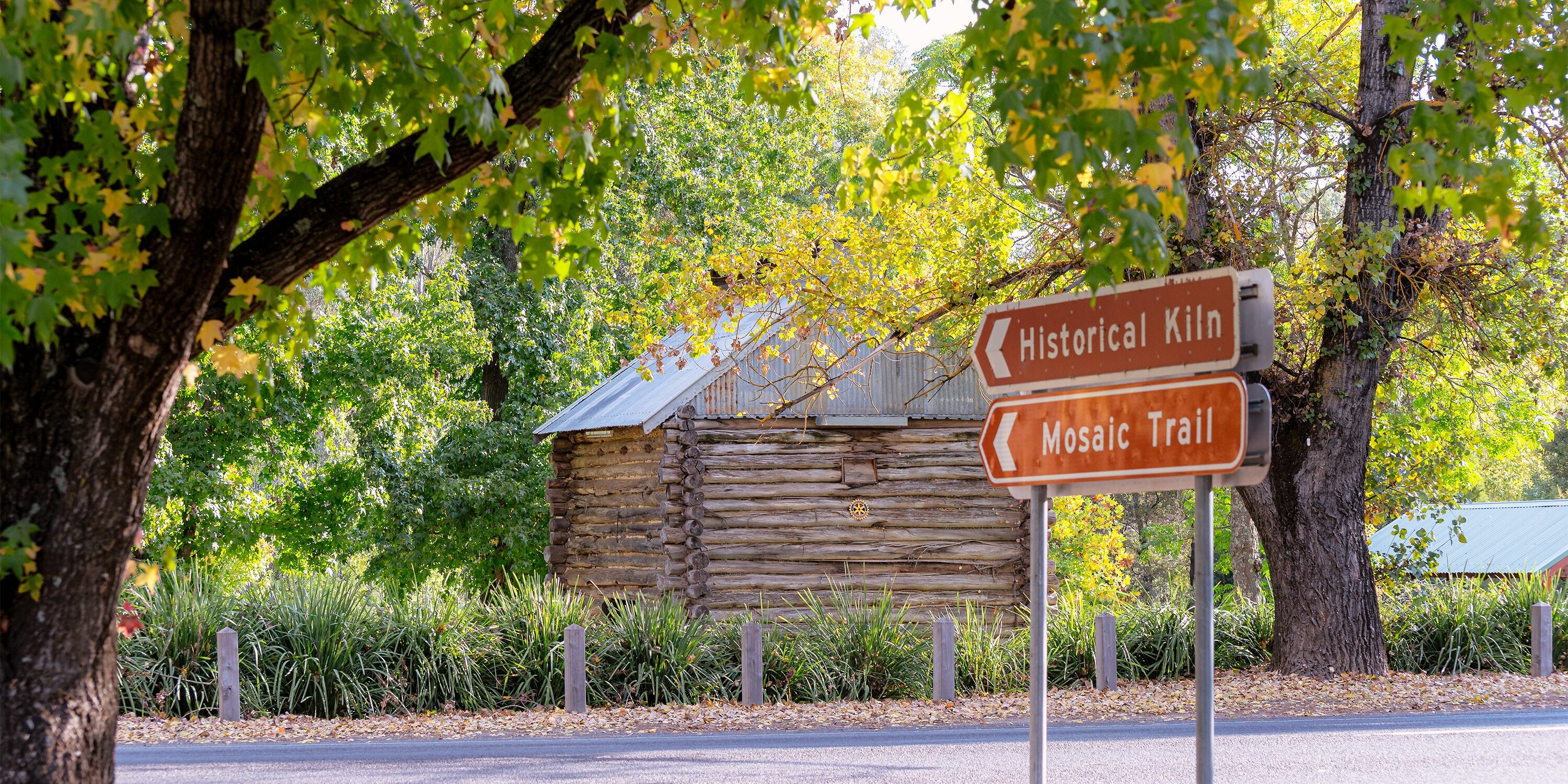 info myrtleford autumn 16_9