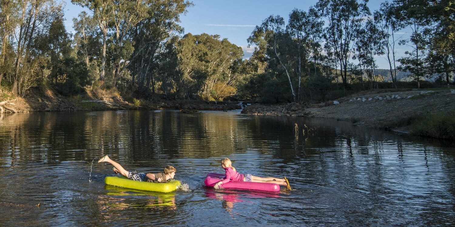 swim float myrtleford summer 16_9