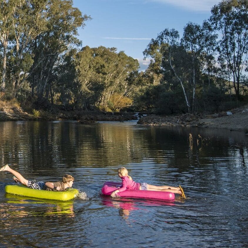 swim float myrtleford summer 16_9